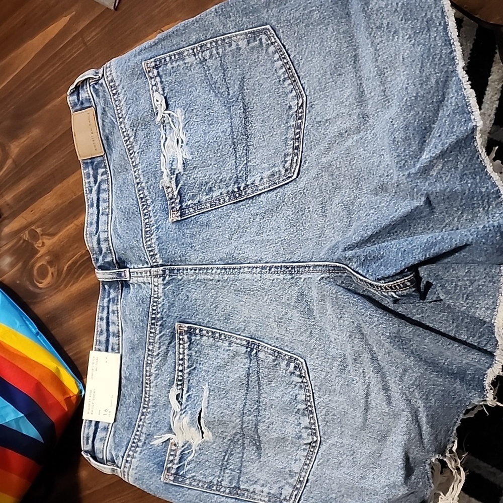 Jean shorts - Picture 3 of 3